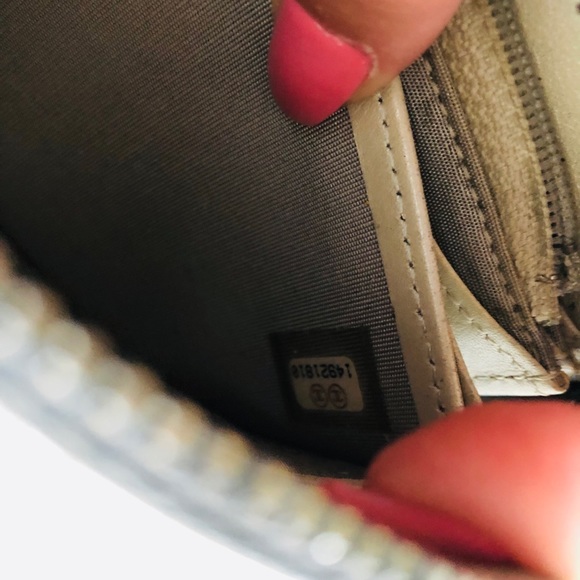 Chanel Long Zippy Wallet - Picture 5 of 5